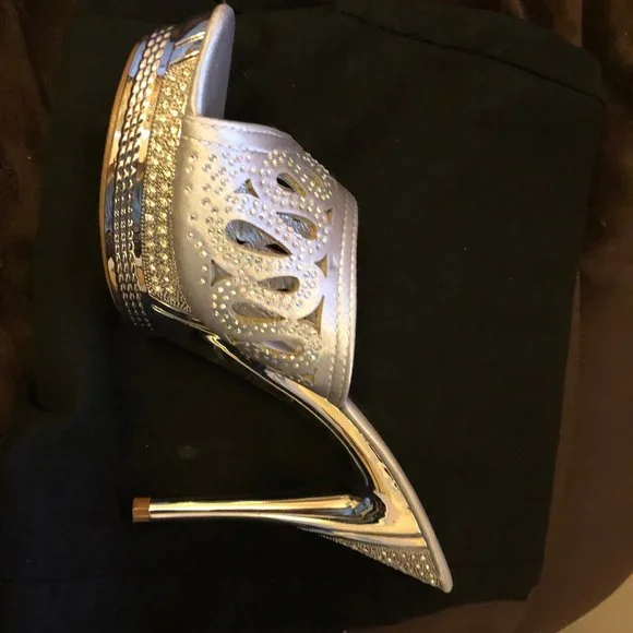 Shoes - Picture 2 of 2